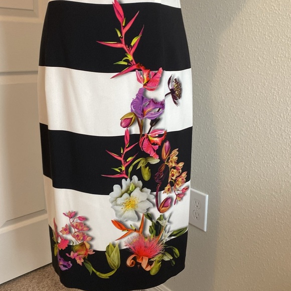 ESCADA DRESS - Picture 4 of 16